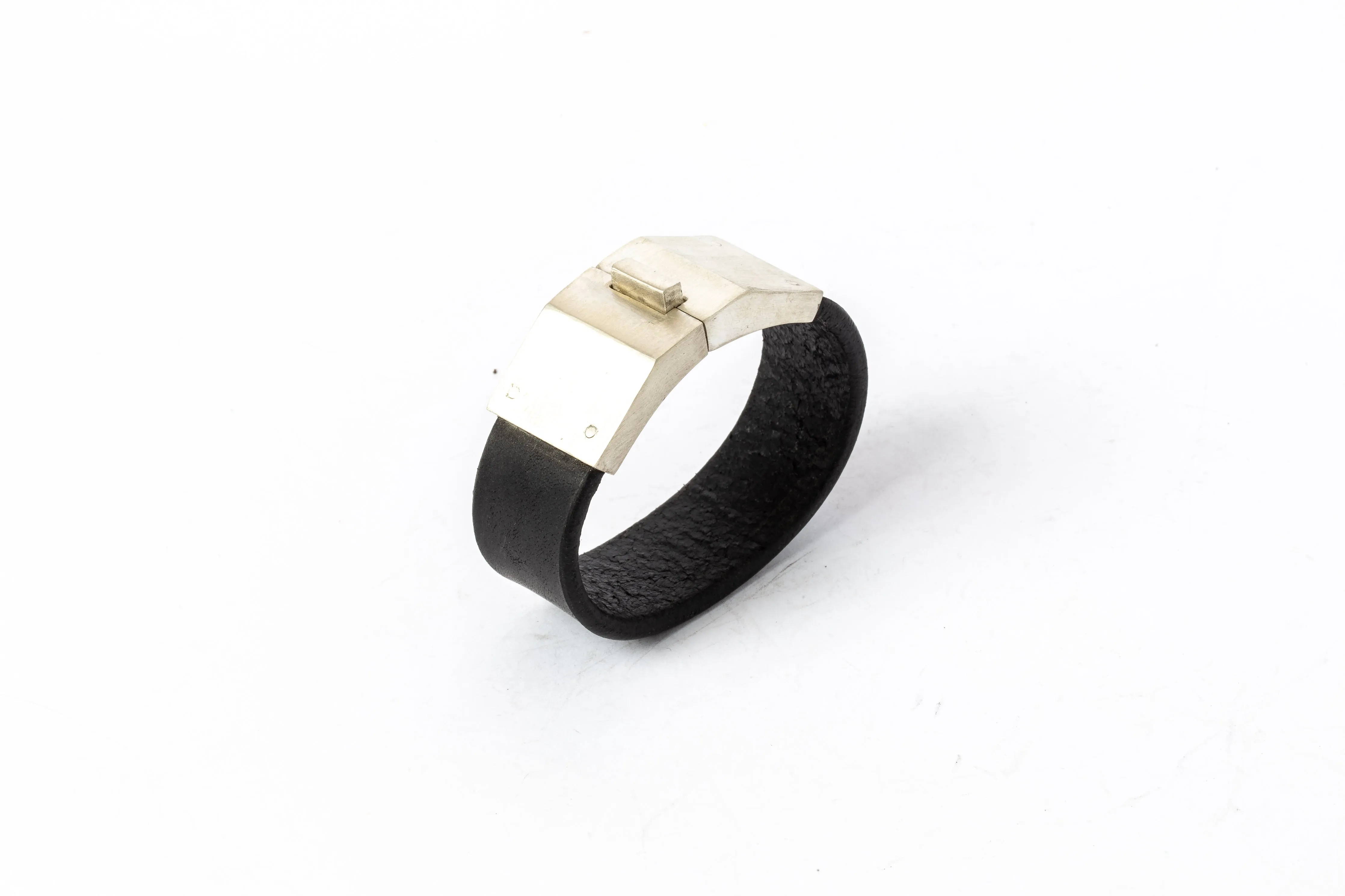 Box Lock Bracelet (Facet, Narrow, BLK MA)