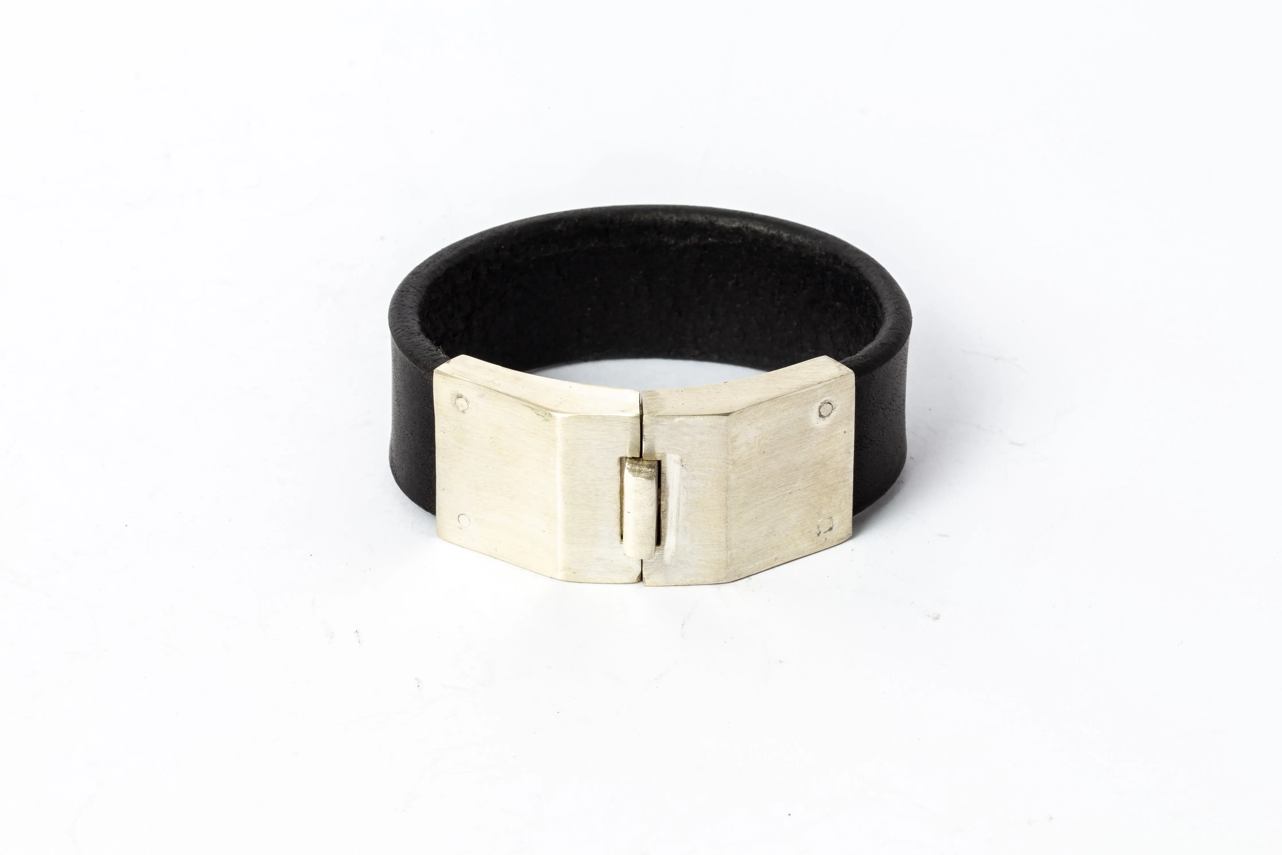 Box Lock Bracelet (Facet, Narrow, BLK MA)