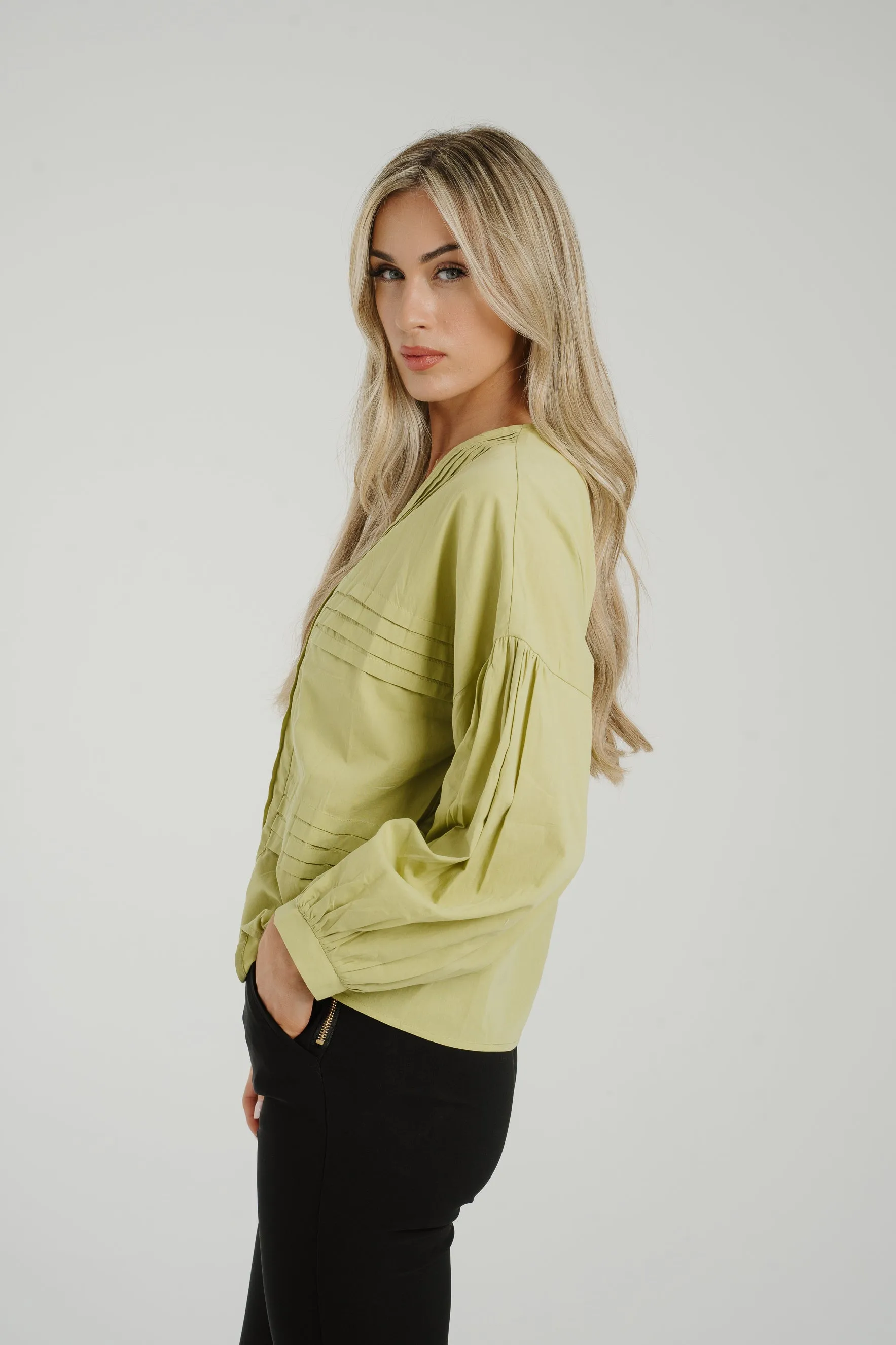 Caitlyn Puff Sleeve Blouse In Olive