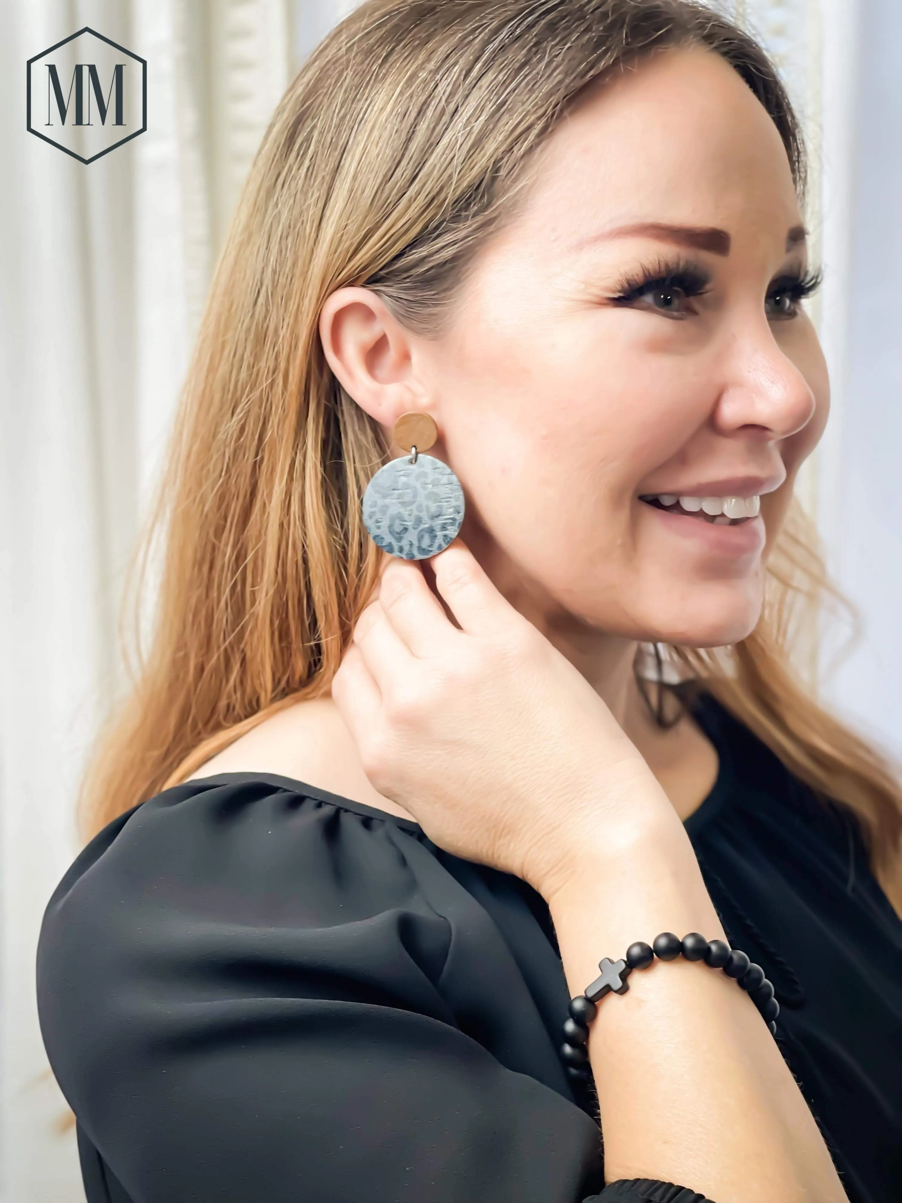 Cork Leather Round Earring Black 