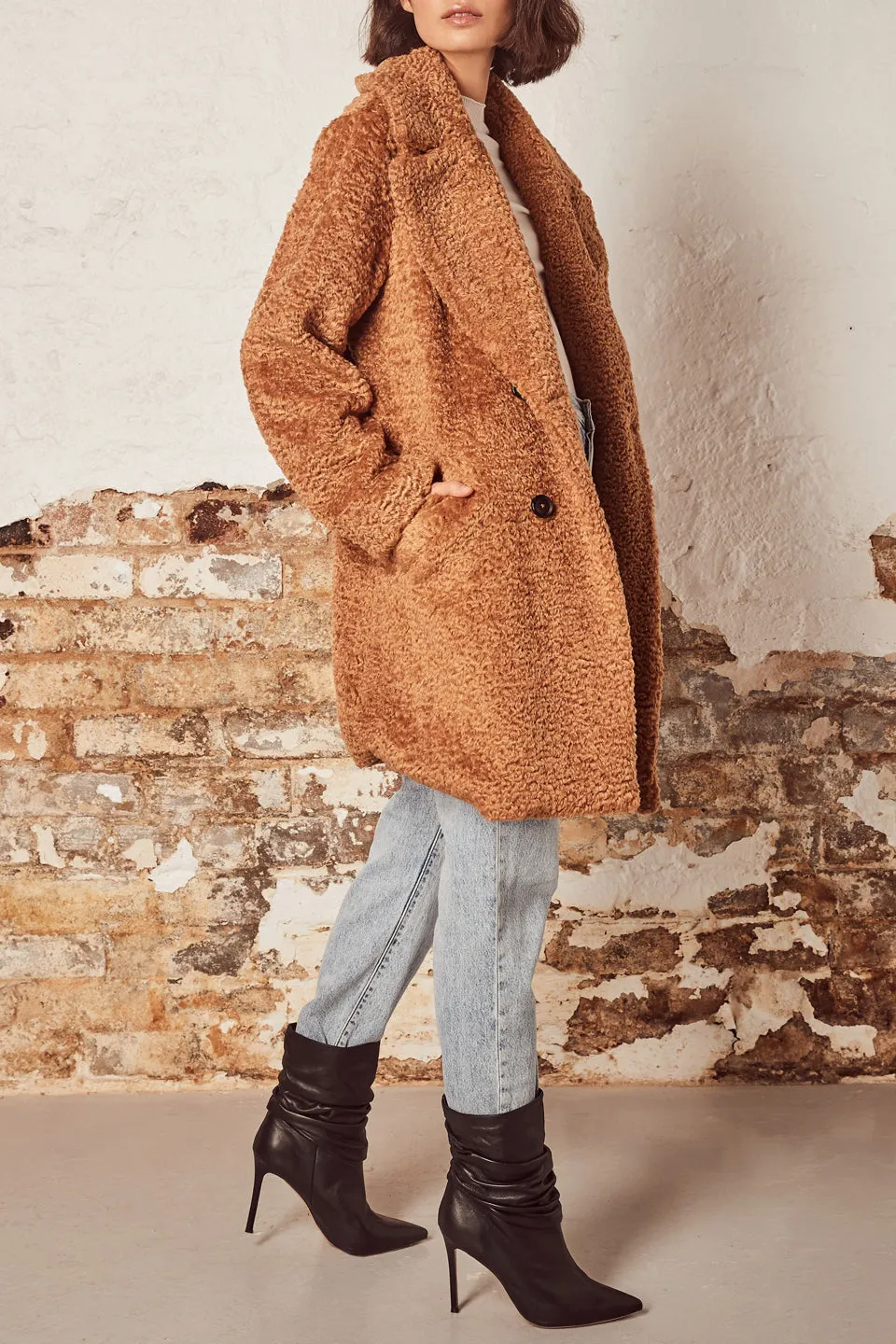 Highpoint Caramel Coat