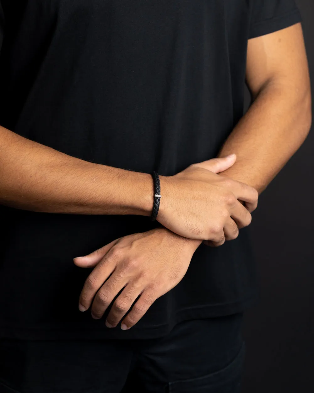 Single black Italian nappa leather bracelet with full black finish