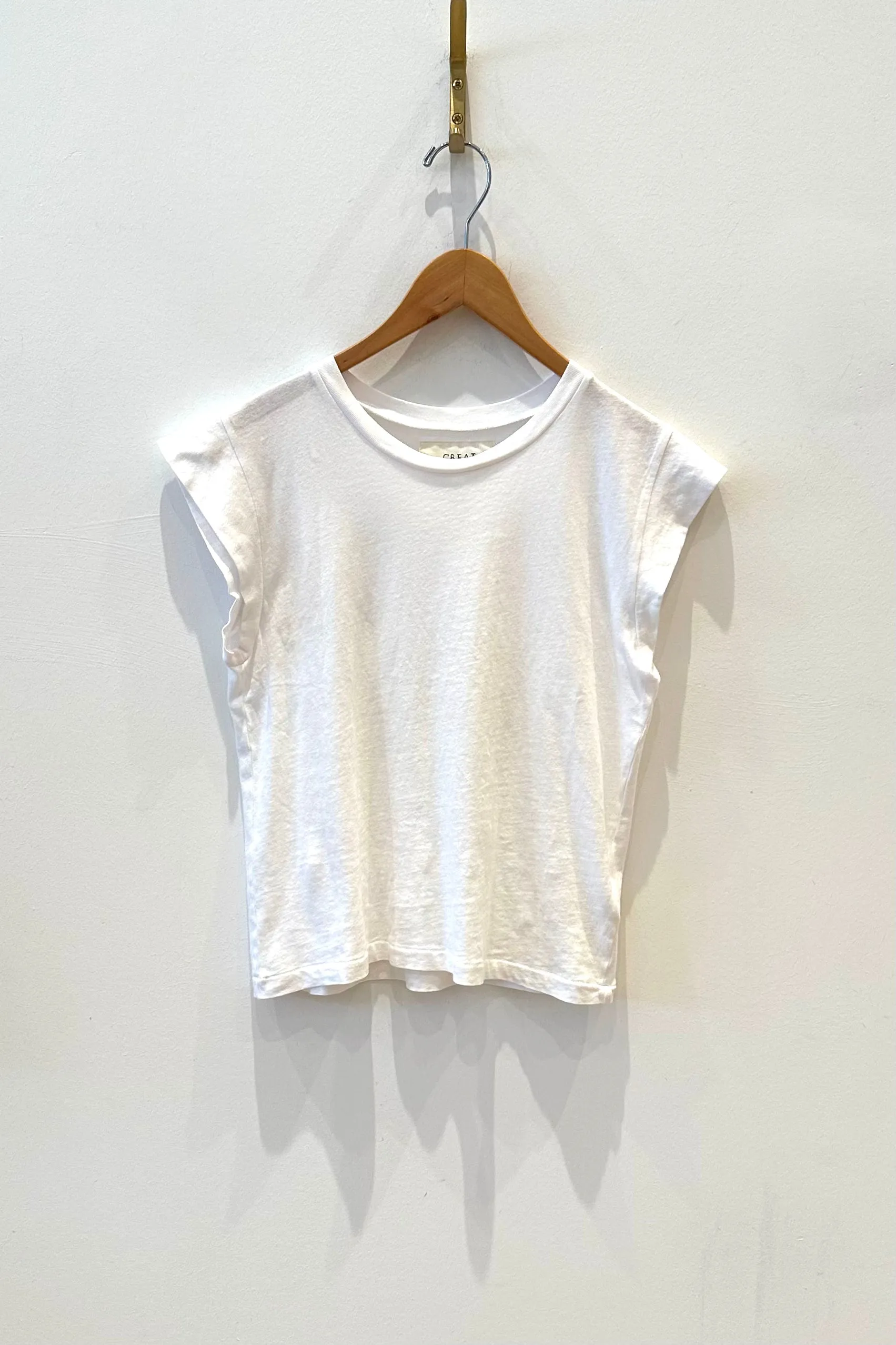 THE PEAK SHOULDER TEE